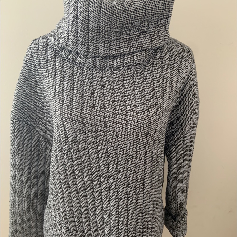 Gap Fit Jaquard Sweatshirt